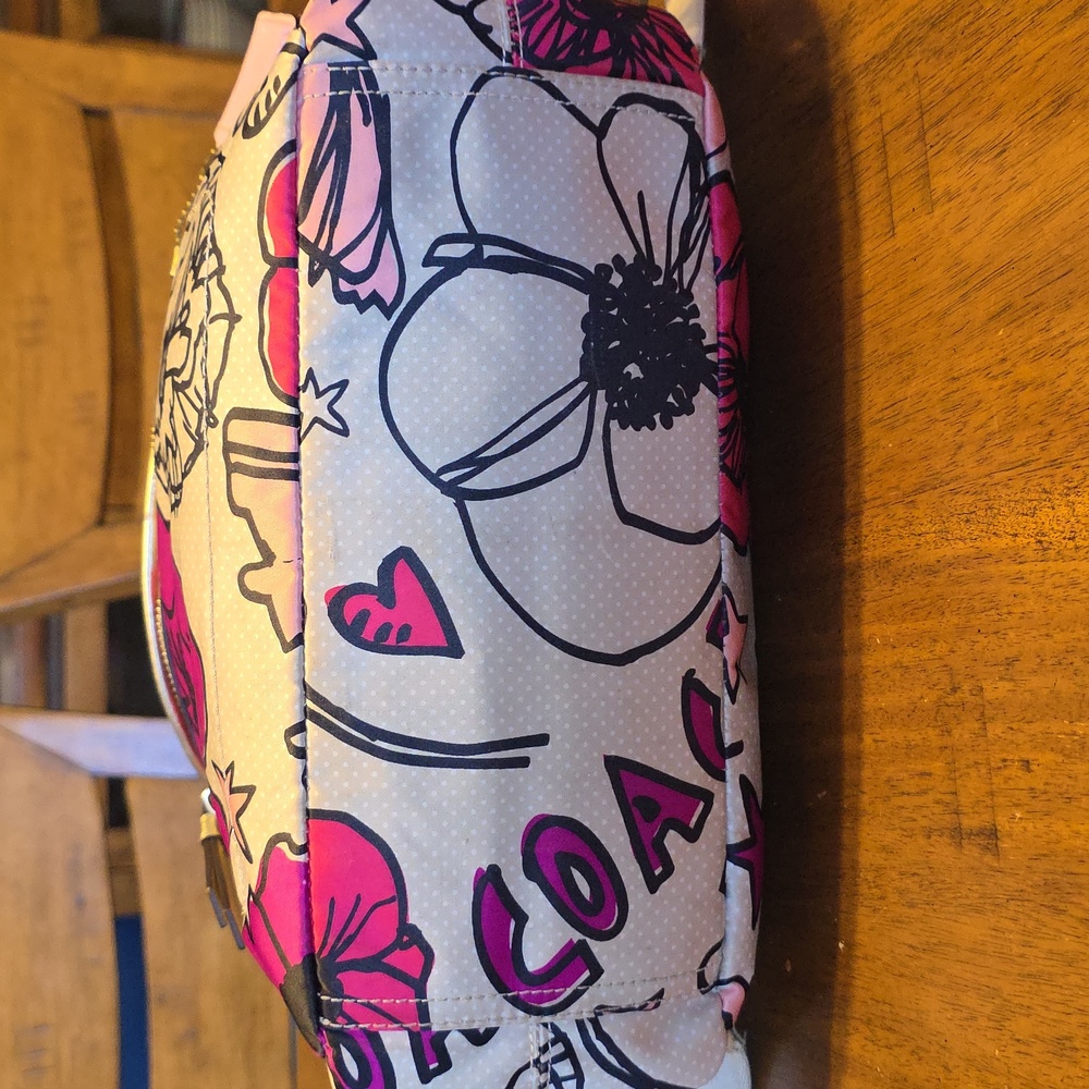 Coach Poppy Kyra Floral Backpack - Picture 6 of 16